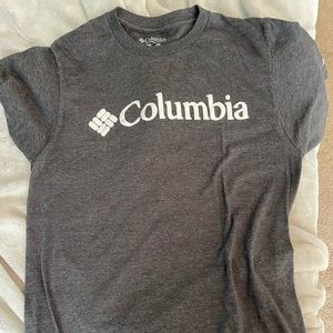 Columbia T-shirt